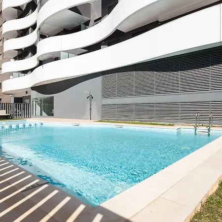 Precioso Apartamento En Residencial Con Piscina *